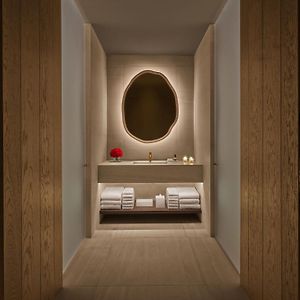 One-Bedroom Corner Loft Suite City View